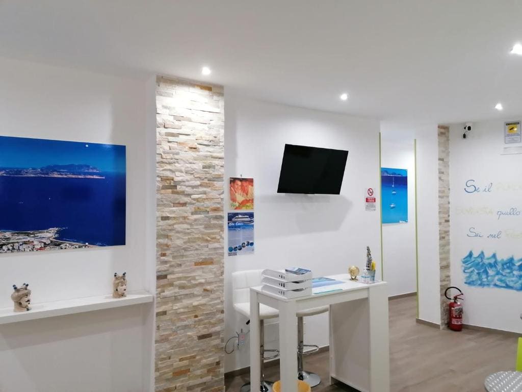 Double Room with Private Bathroom room - Image 1