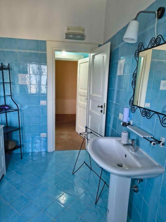 Double Room with Mountain View room - Image 1