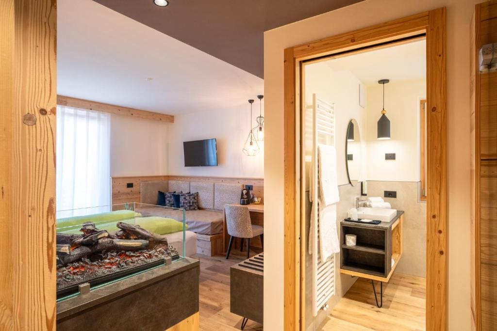 Superior Double or Twin Room room - Image 1