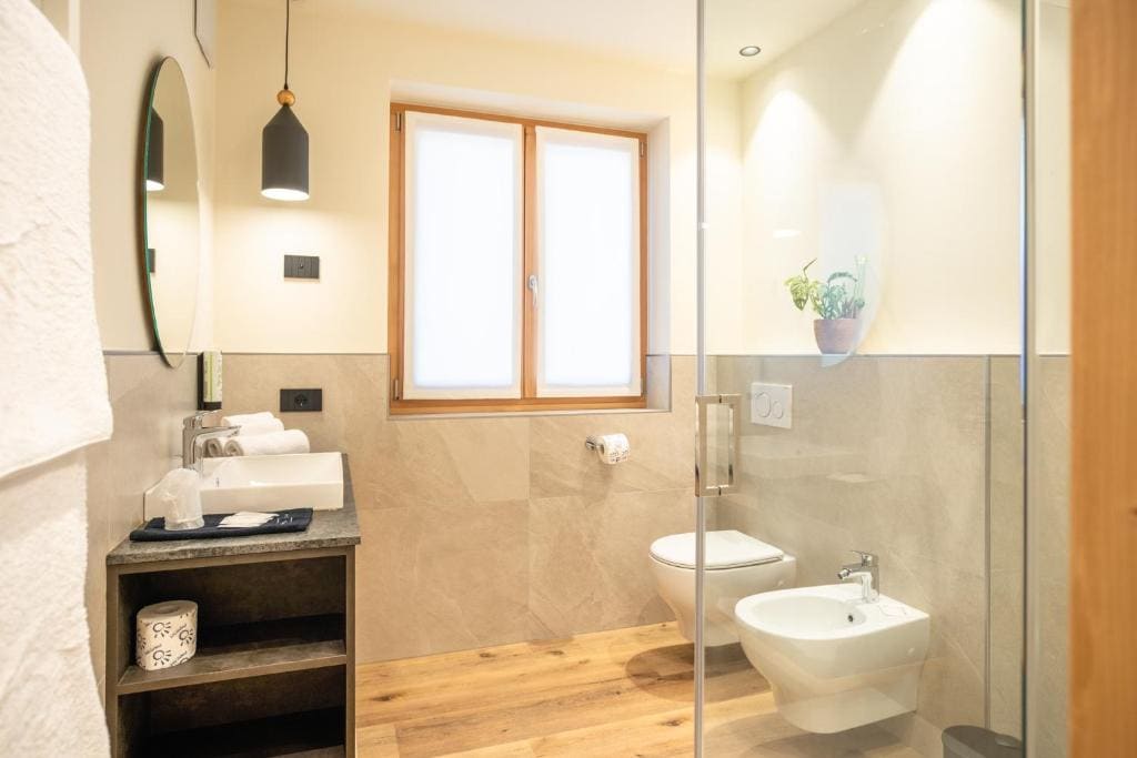 Superior Double or Twin Room room - Image 2