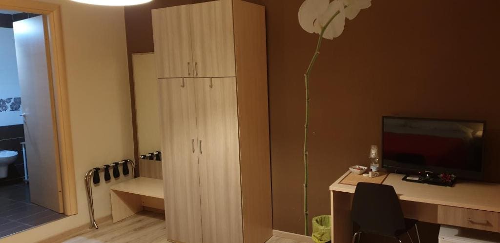 Double or Twin Room with Private Bathroom room - Image 2