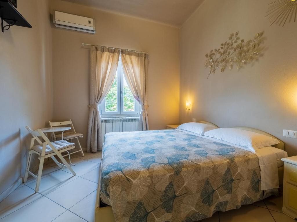 Family Room room - Image 1