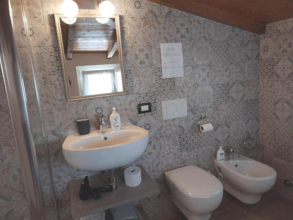 Superior Double or Twin Room with Garden View room - Image 2