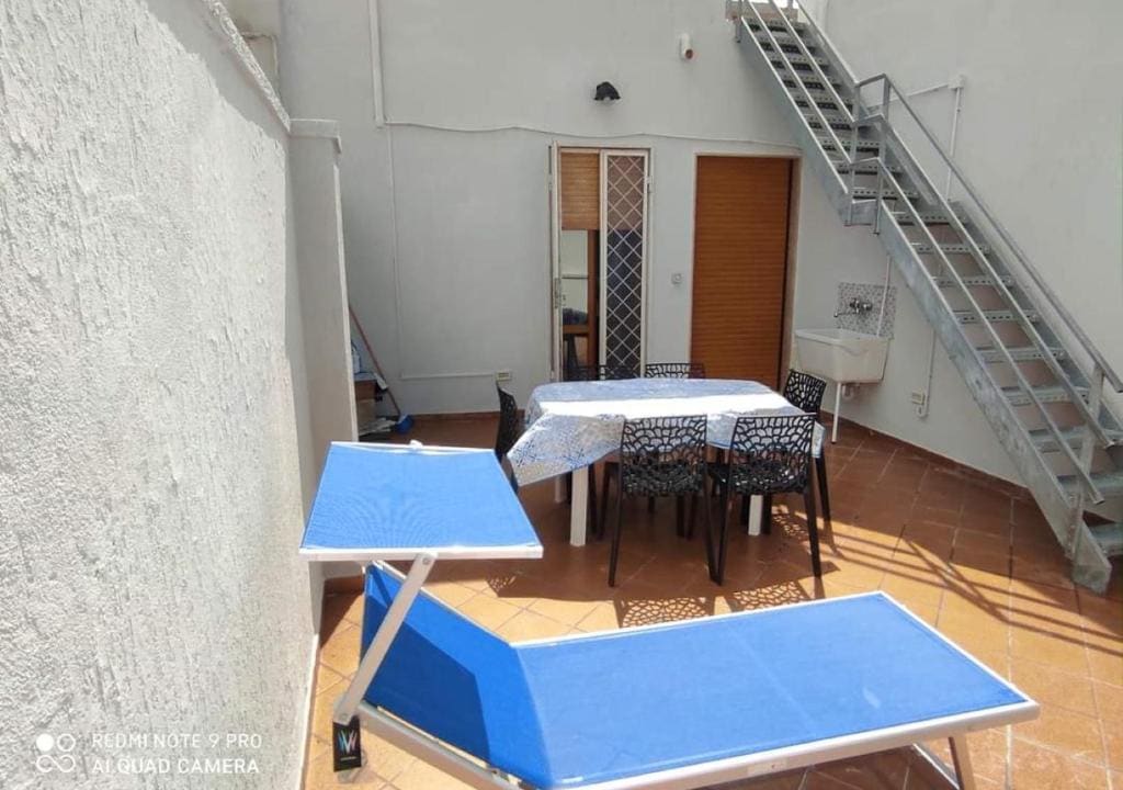 Quadruple Room with Private Bathroom room - Image 2