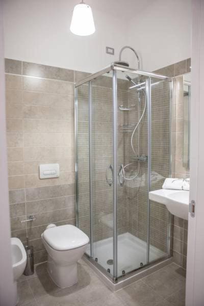 Standard Double or Twin Room with Balcony room - Image 2