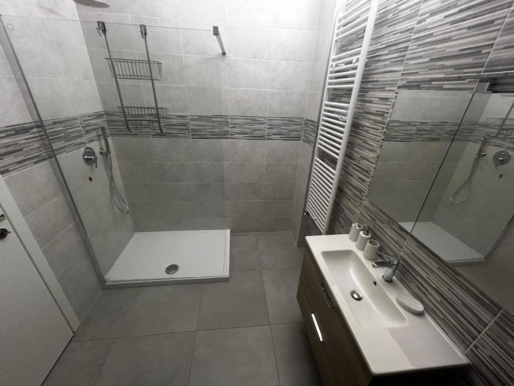 Deluxe Triple Room with Sea View room - Image 3