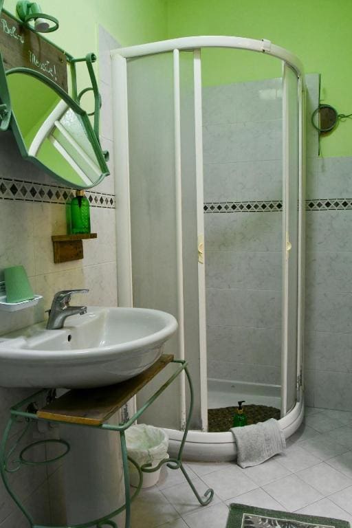 Classic Triple Room room - Image 3