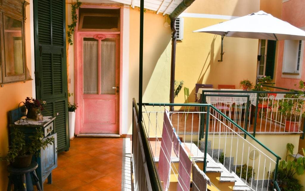 Double Room with Private External Bathroom room - Image 1