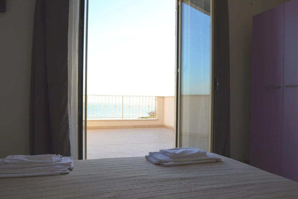 Quadruple Room with Sea View room - Image 3