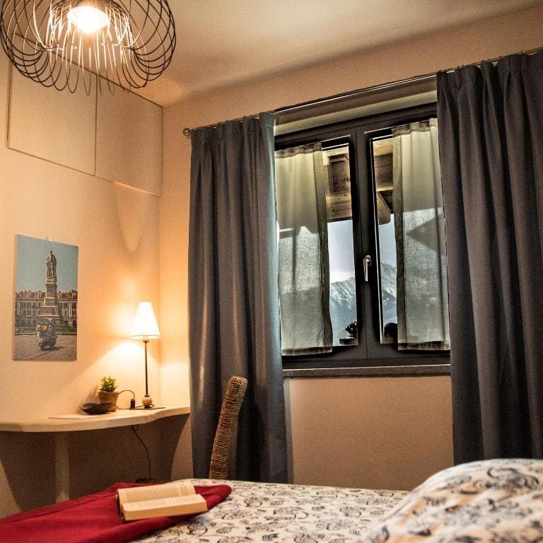 Double Room with Mountain View room - Image 3