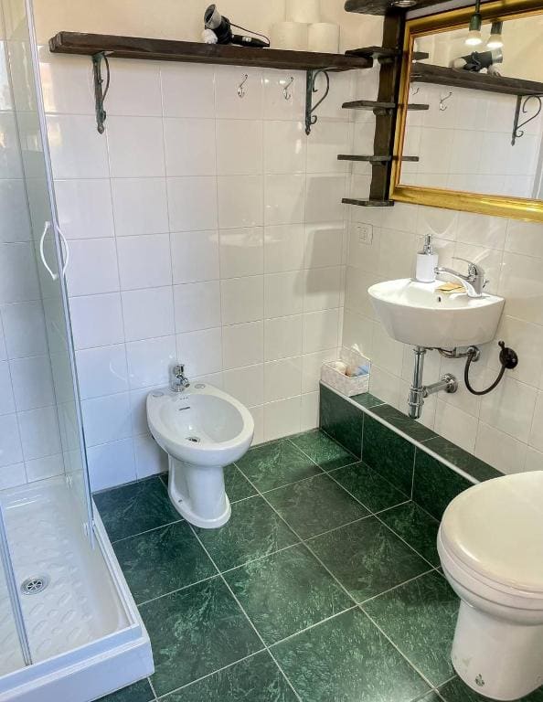 Double Room with Private Bathroom room - Image 2