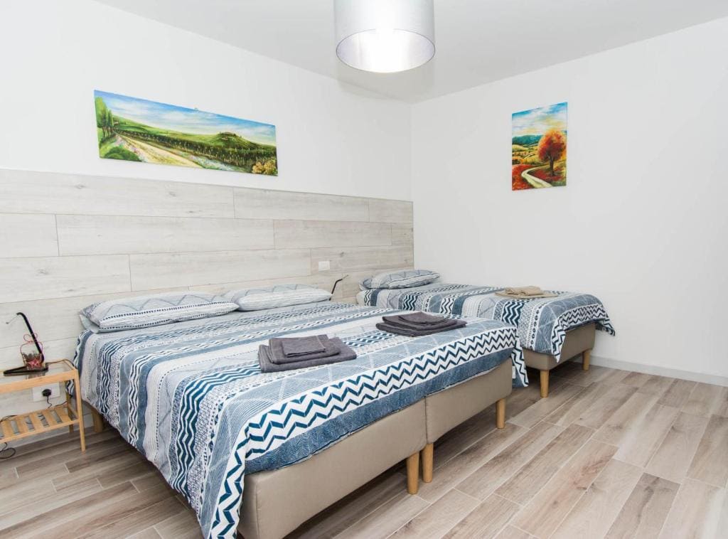 Triple Room with Private Bathroom room - Image 3