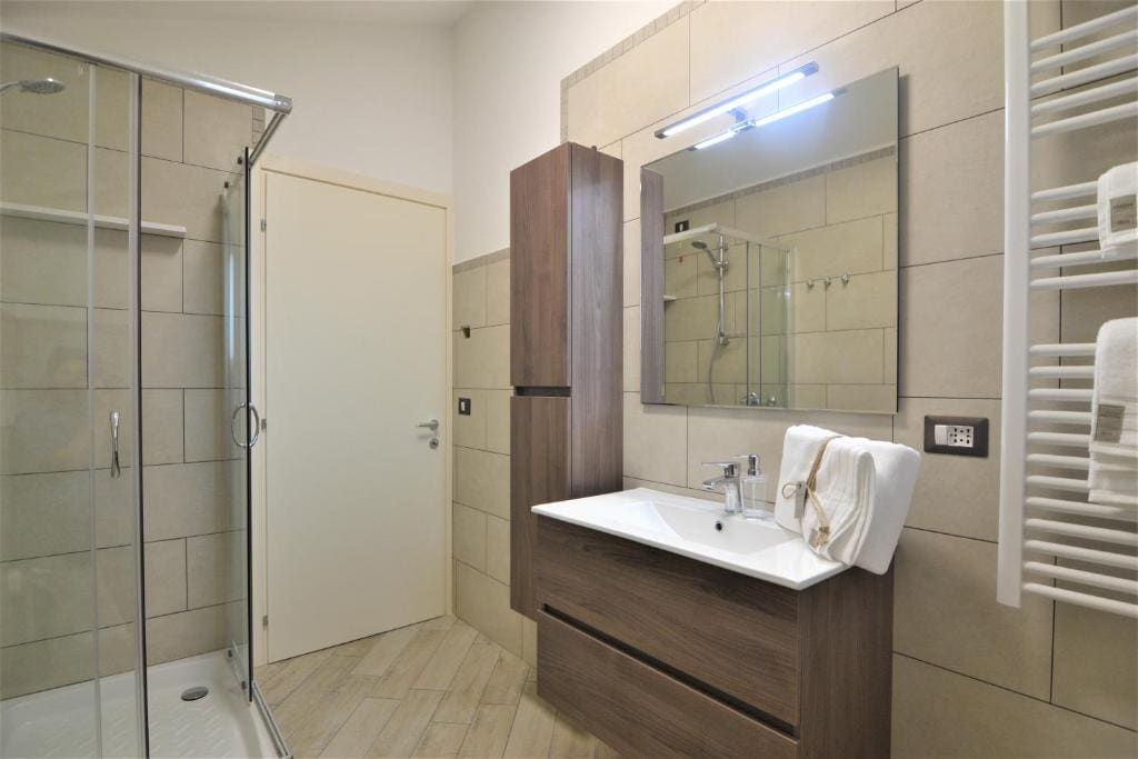 Triple Room with Private Bathroom room - Image 3