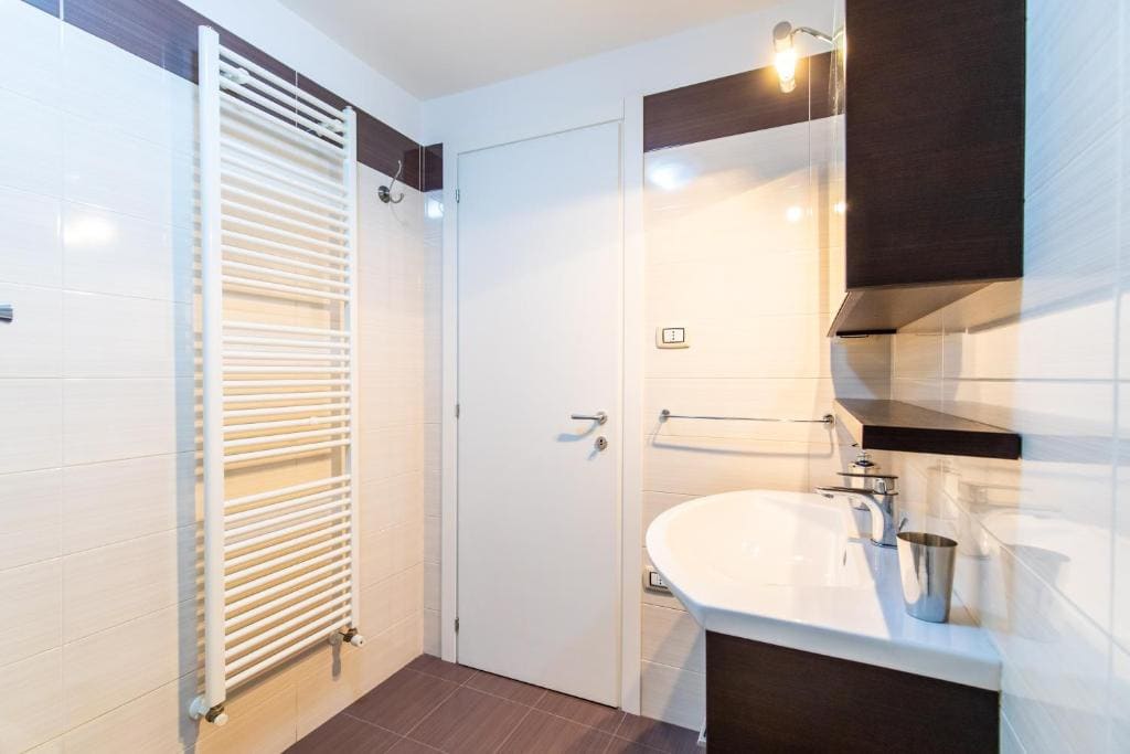 Double Room with Private Bathroom room - Image 2