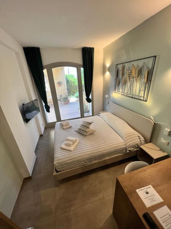 Double Room with Private Bathroom room - Image 1