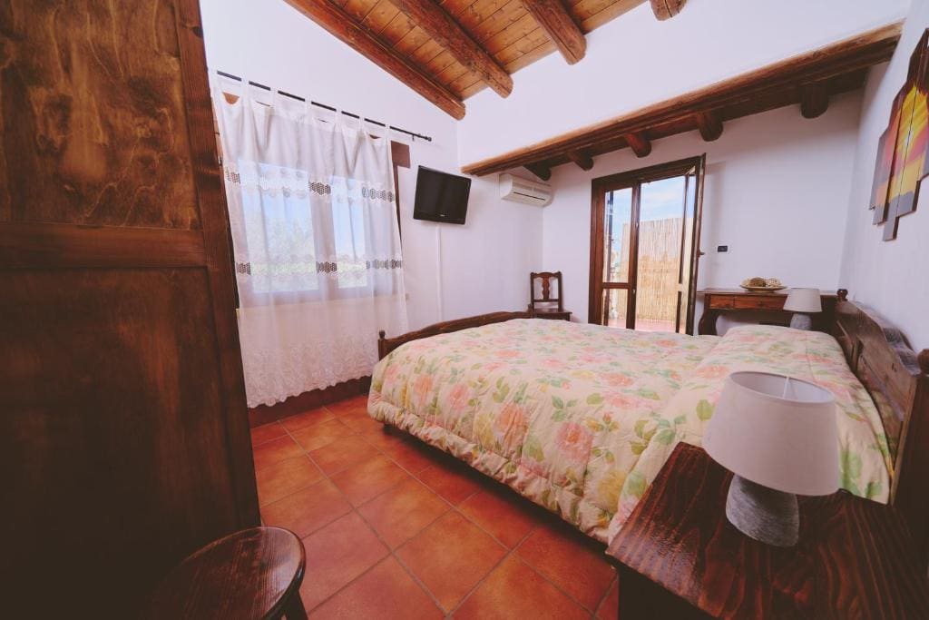 Double Room with Terrace room - Image 1