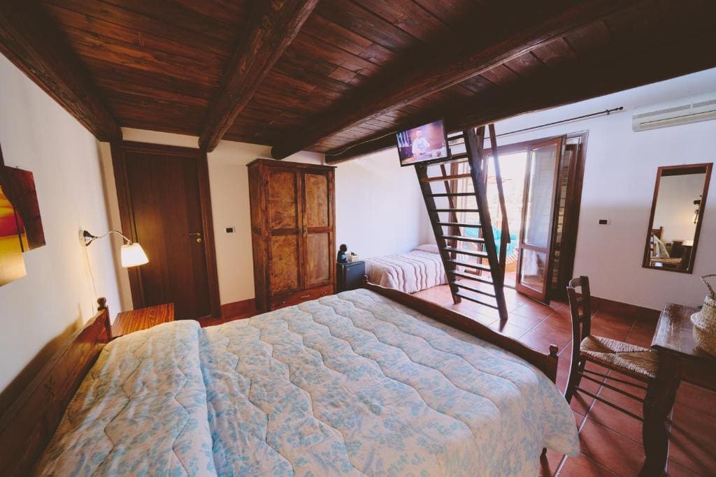 Triple Room with Terrace room - Image 3