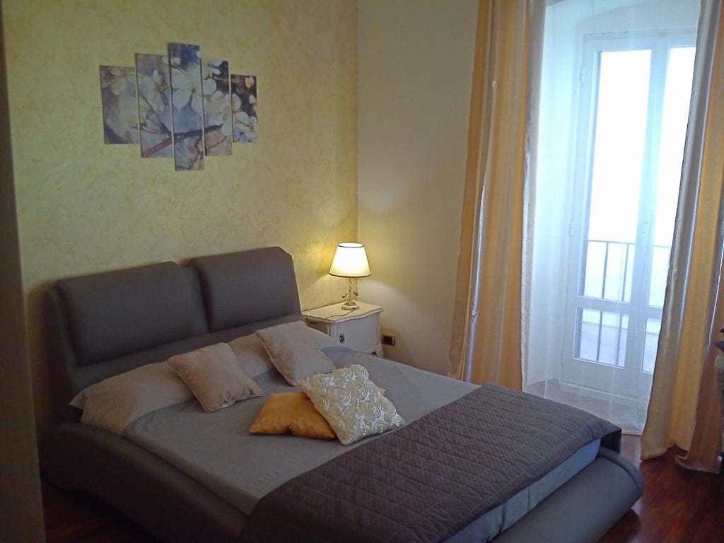 Large Double Room room - Image 3
