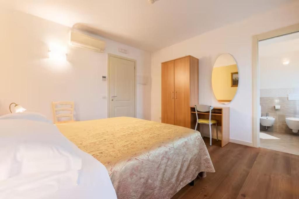 Double or Twin Room with Private Bathroom room - Image 2