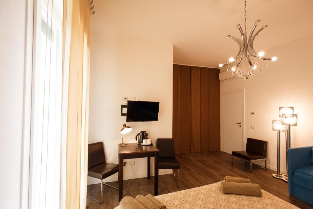 Quadruple Room with Private Bathroom room - Image 1