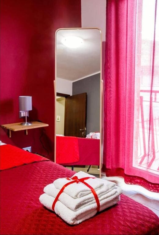Large Double Room room - Image 2