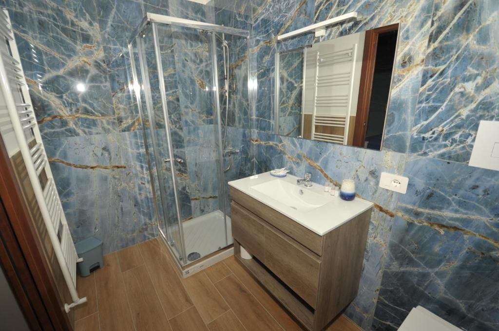 Double Room with Extra Bed room - Image 3