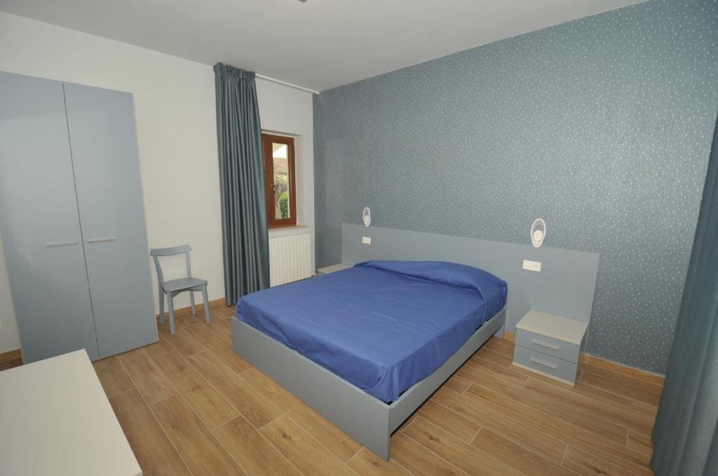 Double Room with Extra Bed room - Image 2