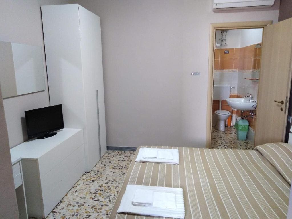 Deluxe Double Studio room - Image 2
