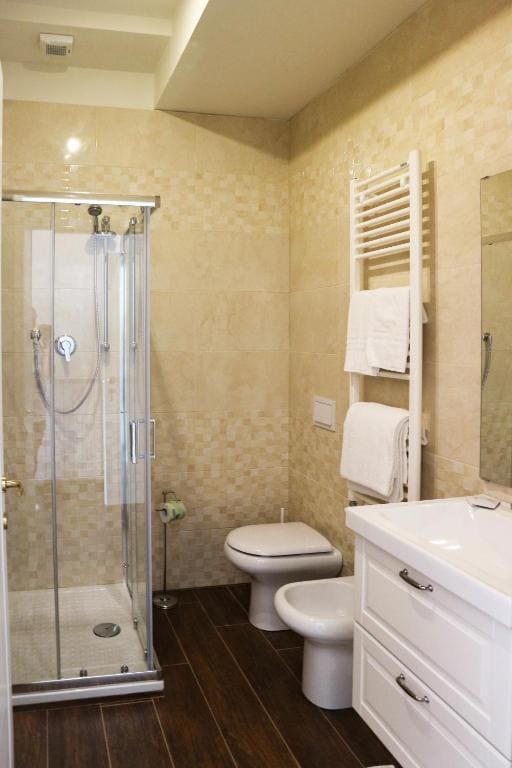 Deluxe Triple Room room - Image 3