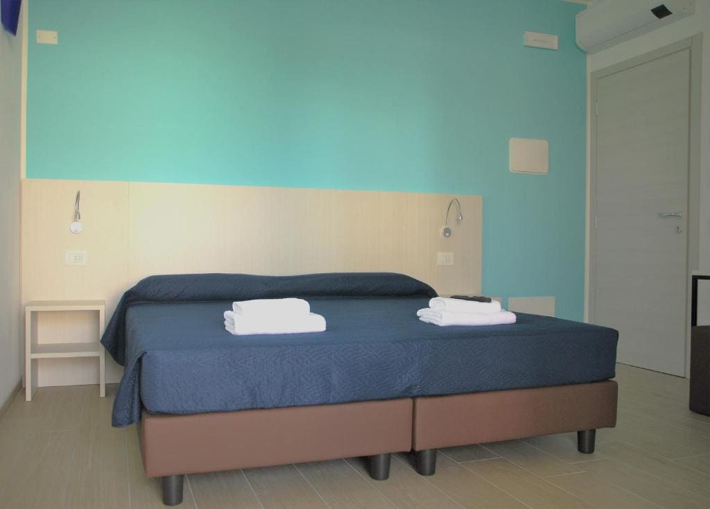 Double Room room - Image 3