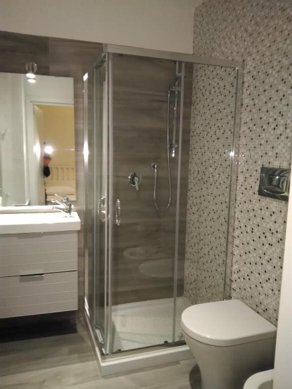 Double Room with Private Bathroom room - Image 2