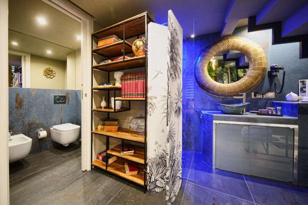 Deluxe Suite with Spa Bath room - Image 1