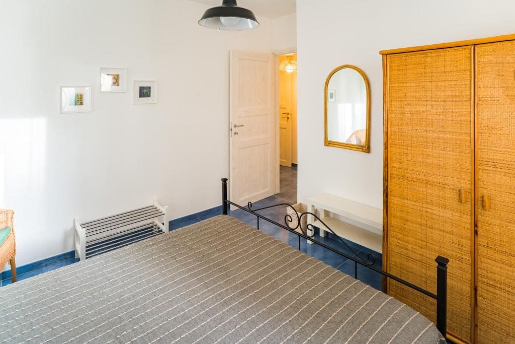 Apartment - Ground Floor room - Image 1