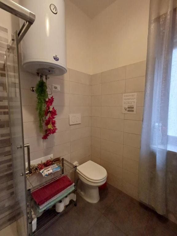 Double Room with Shared Bathroom room - Image 1