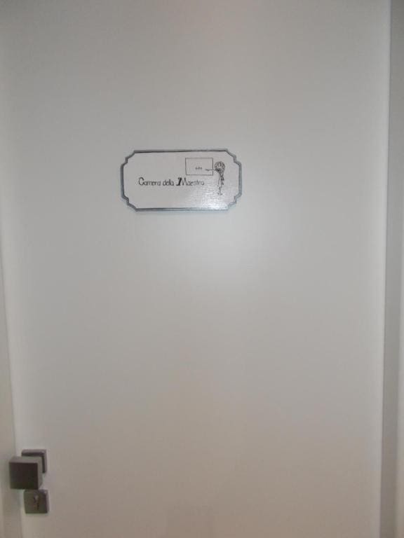 Family Room with Private Bathroom room - Image 2