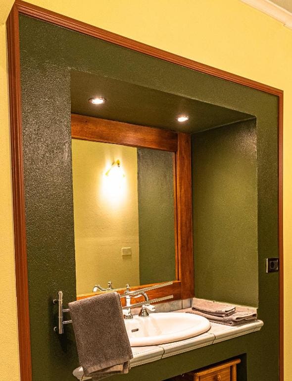 Small Double or Twin Room room - Image 2