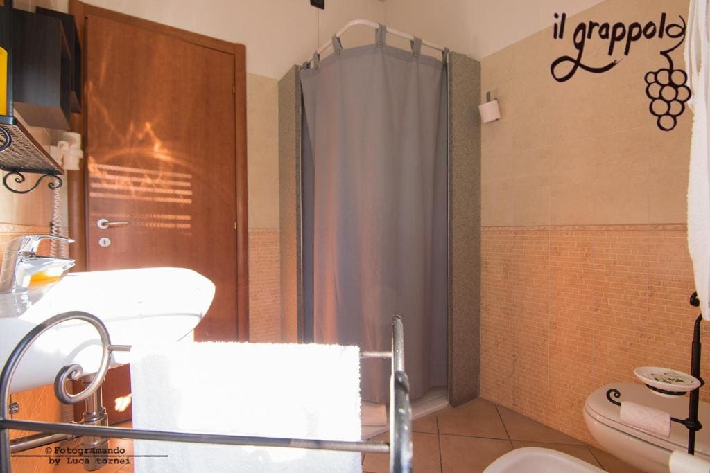 Triple Room with Private Bathroom room - Image 3