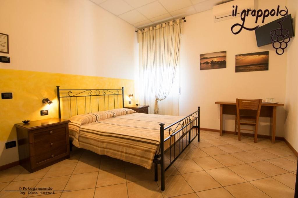 Triple Room with Private Bathroom room - Image 2