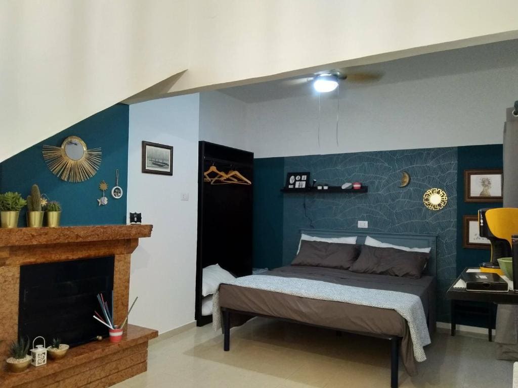 Queen Room with Garden View room - Image 3