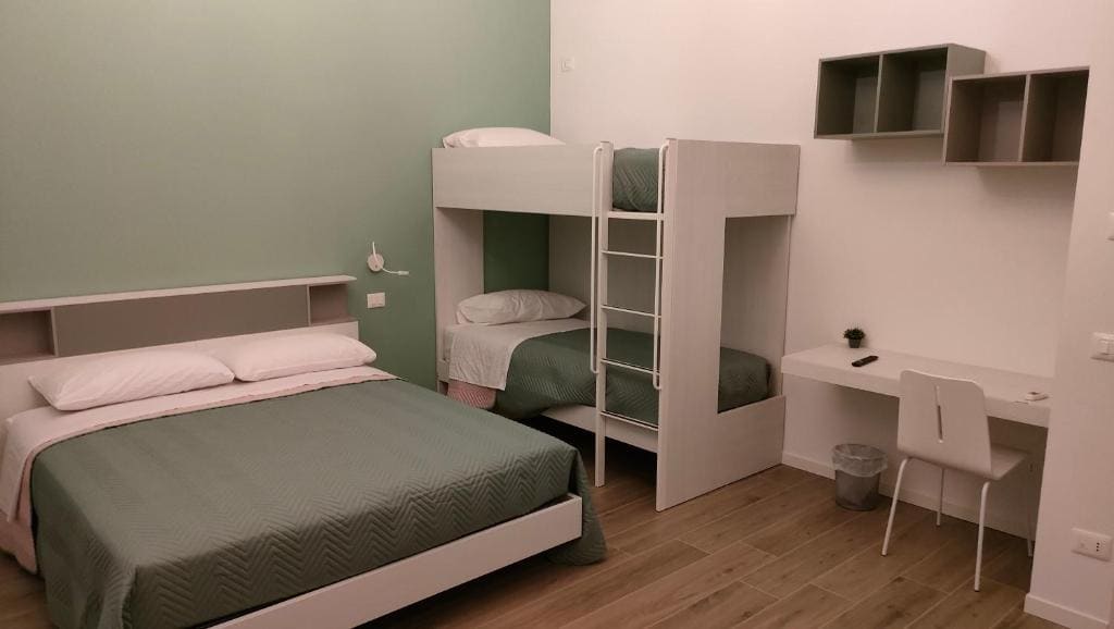 Quadruple Room room - Image 2