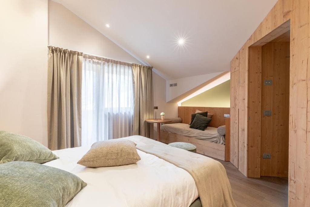 Classic Triple Room room - Image 3