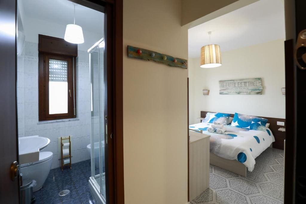 Deluxe Double Room with Extra Bed room - Image 2