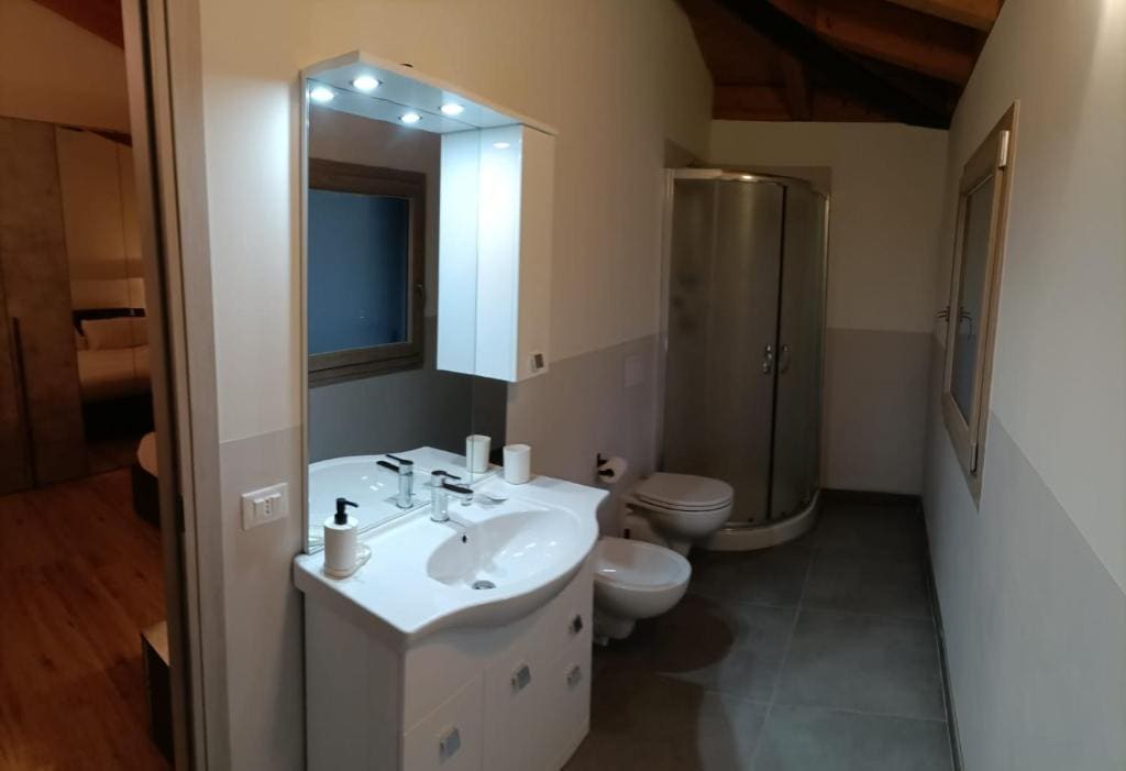 Double Room with Private Bathroom room - Image 3