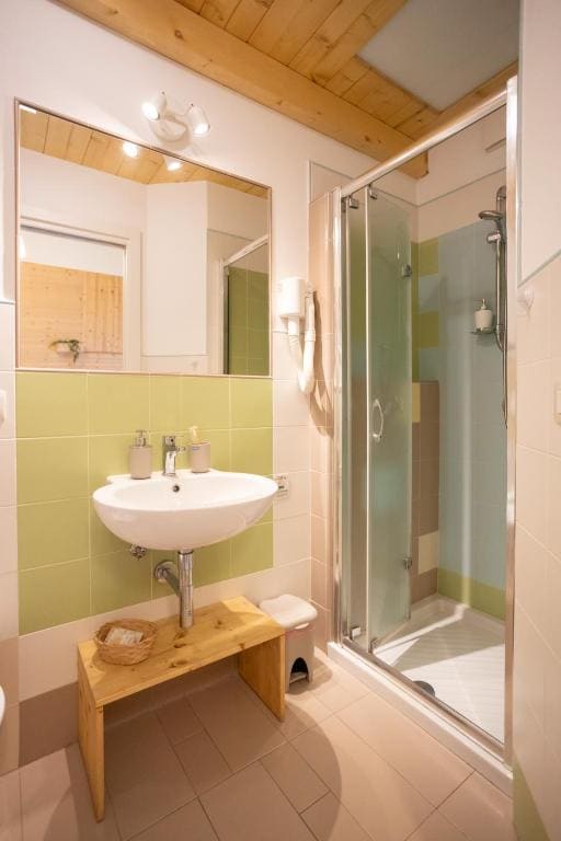 Standard Double Room room - Image 3