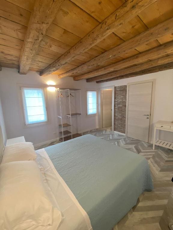 Standard Double Room room - Image 3