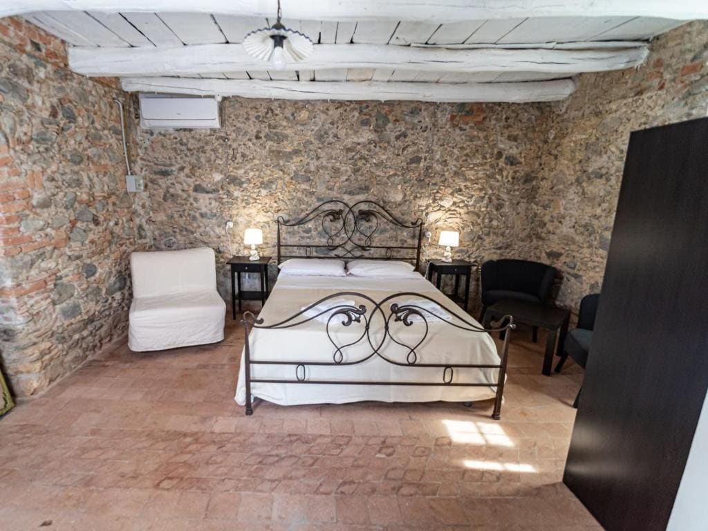 Large Double Room room - Image 2