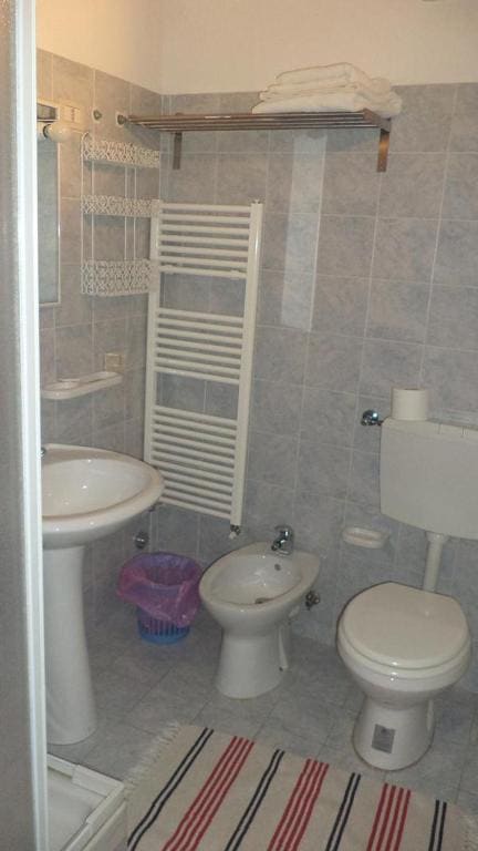 Standard King Room room - Image 1