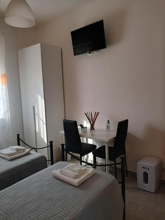 Double or Twin Room room - Image 3