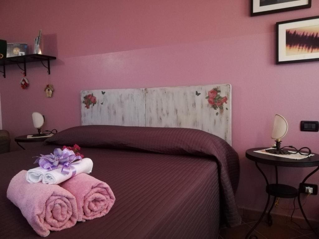 Triple Room with Private Bathroom room - Image 2