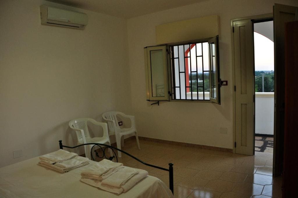 Standard Quadruple Room room - Image 1